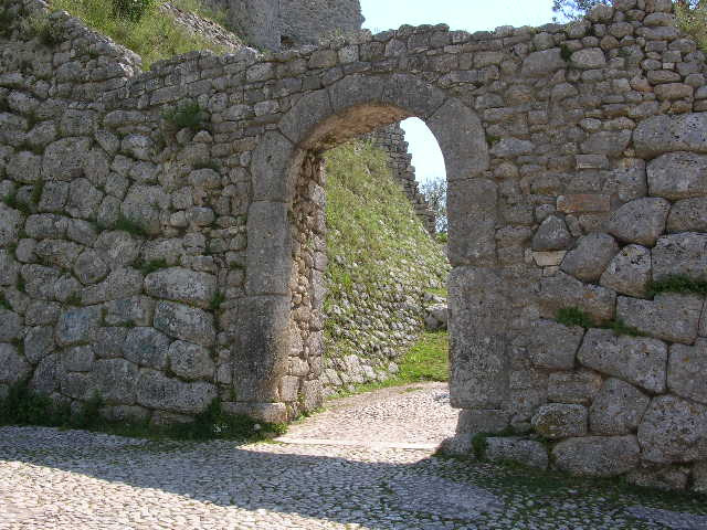 Porta medivale Arpino